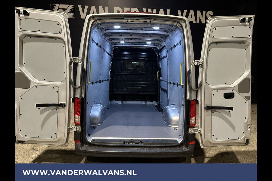 Volkswagen Crafter 2.0 TDI 140 pk L3H3 L2H2 Euro6 Airco | Navigatie | Apple Carplay | Cruisecontrol Android Auto, Bijrijdersbank, 3000kg trekvermogen, zilver