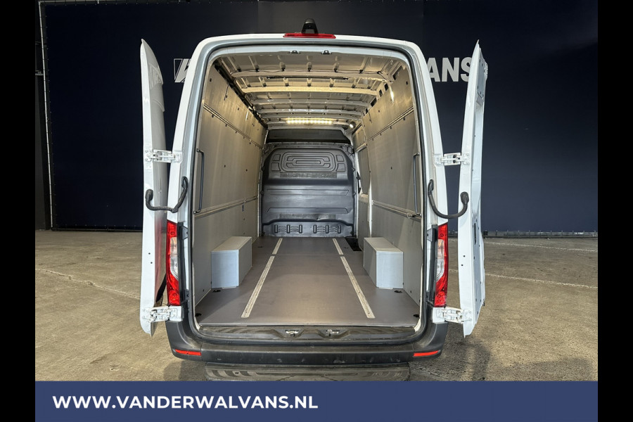 Mercedes-Benz Sprinter 315 CDI 150pk L3H2 Euro6 Airco | Navigatie | Front + Back Camera | Apple Carplay Android Auto, cruisecontrol, Chauffeursstoel, Parkeersensoren, Stoelverwarming, Bijrijdersbank