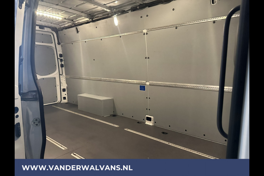 Mercedes-Benz Sprinter 315 CDI 150pk L3H2 Euro6 Airco | Navigatie | Front + Back Camera | Apple Carplay Android Auto, cruisecontrol, Chauffeursstoel, Parkeersensoren, Stoelverwarming, Bijrijdersbank