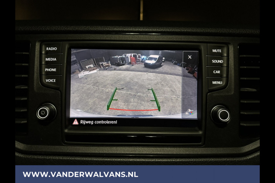 Volkswagen Crafter 2.0 TDI 141pk L3H3 L2H2 Euro6 Airco | Camera | Apple Carplay | Andoid Auto Bijrijdersbank