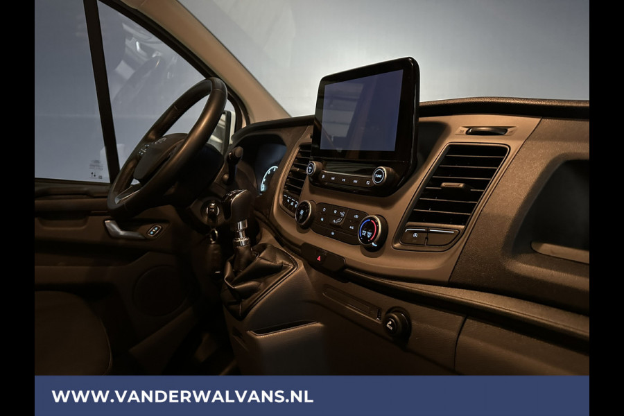 Ford Transit Custom 2.0 TDCI L2H1 Euro6 Airco | Camera | Navigatie | LED | Apple Carplay | Cruisecontrol Android Auto, Verwarmde voorruit, Parkeersensoren, Bijrijdersbank, 2670kg trekvermogen