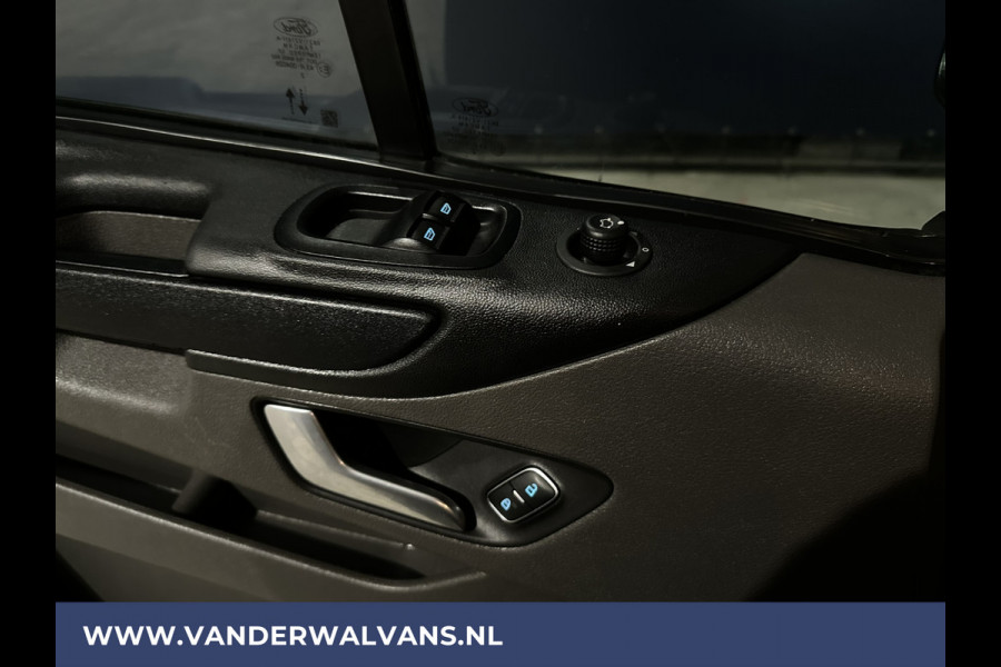 Ford Transit Custom 2.0 TDCI 130 pk L2H1 Euro6 Airco | LED | Cruisecontrol | Verwarmde voorruit | 2800kg trekvermogen Parkeersensoren, Bijrijdersbank,
