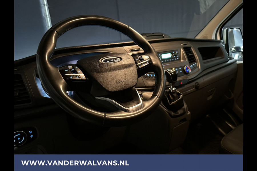 Ford Transit Custom 2.0 TDCI 130 pk L2H1 Euro6 Airco | LED | Cruisecontrol | Verwarmde voorruit | 2800kg trekvermogen Parkeersensoren, Bijrijdersbank,