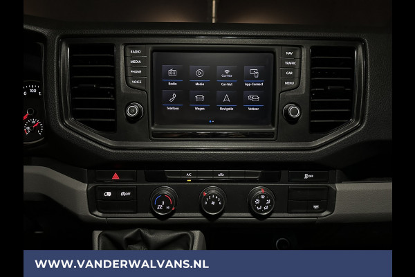 Volkswagen Crafter 2.0 TDI 140 pk L3H3 L2H2 Euro6 Airco | Navigatie | Apple Carplay | Cruisecontrol Android Auto, Bijrijdersbank, 3000kg trekvermogen, zilver