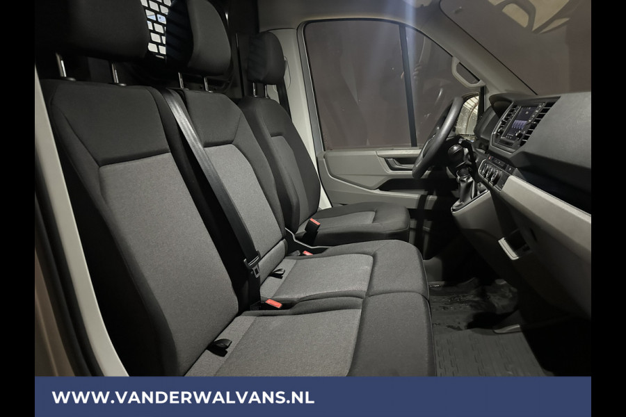 Volkswagen Crafter 2.0 TDI 140 pk L3H3 L2H2 Euro6 Airco | Navigatie | Apple Carplay | Cruisecontrol Android Auto, Bijrijdersbank, 3000kg trekvermogen, zilver