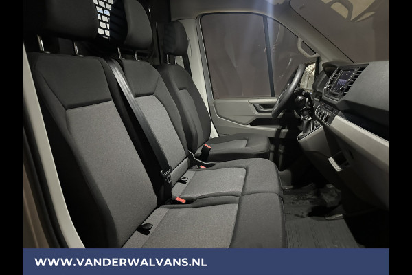 Volkswagen Crafter 2.0 TDI 140 pk L3H3 L2H2 Euro6 Airco | Navigatie | Apple Carplay | Cruisecontrol Android Auto, Bijrijdersbank, 3000kg trekvermogen, zilver