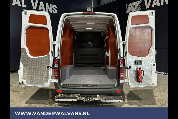 Mercedes-Benz Sprinter 316 CDI 163pk L2H2 Euro6 Airco | 2800kg trekhaak | Cruisecontrol Parkeersensoren