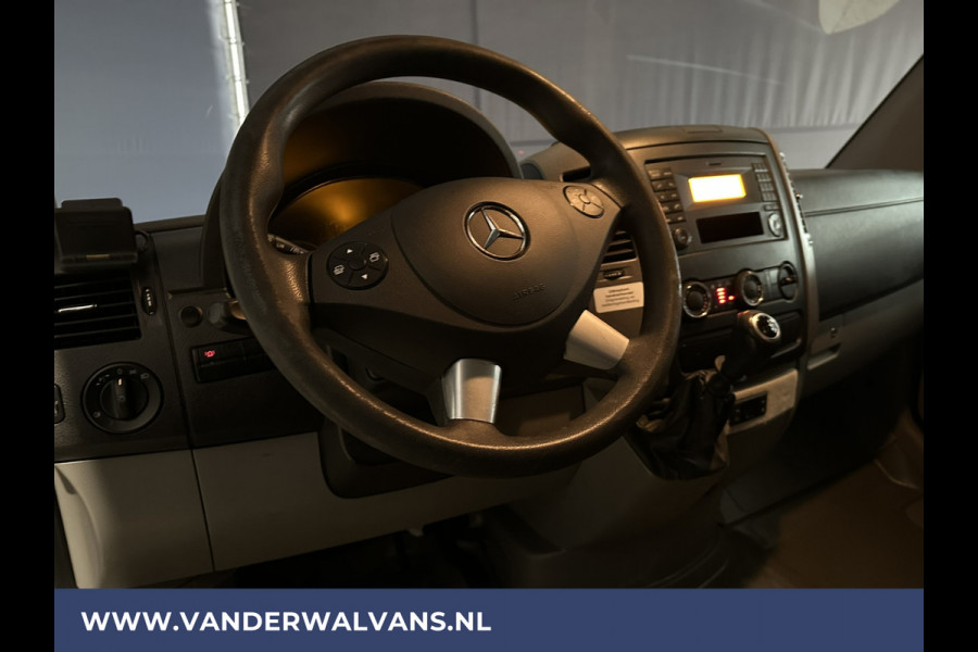 Mercedes-Benz Sprinter 316 CDI 163pk L2H2 Euro6 Airco | 2800kg trekhaak | Cruisecontrol Parkeersensoren