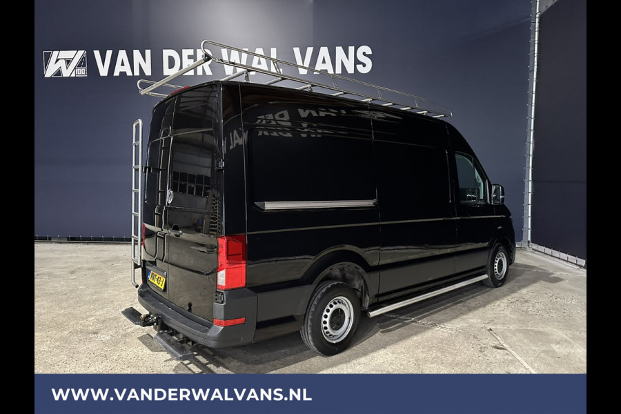 Volkswagen Crafter 2.0 TDI L3H3 L2H2 Euro6 Airco | Imperiaal | Cruisecontrol | Trekhaak Apple Carplay, Android Auto, Parkeersensoren, Sidebars, Bijrijdersbank, trap
