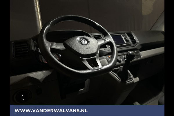 Volkswagen Crafter 2.0 TDI L3H3 L2H2 Euro6 Airco | Imperiaal | Cruisecontrol | Trekhaak Apple Carplay, Android Auto, Parkeersensoren, Sidebars, Bijrijdersbank, trap