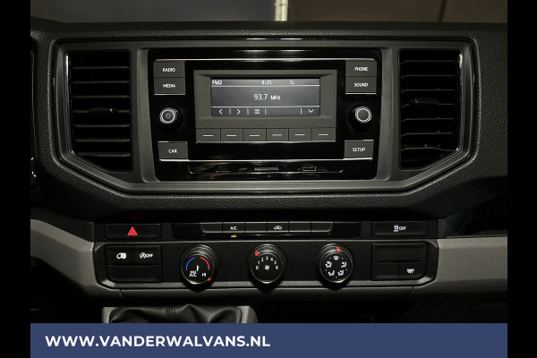 Volkswagen Crafter 2.0 TDI 140 pk L3H3 L2H2 Euro6 Airco | Cruisecontrol | 3000kg Trekhaak Bijrijdersbank