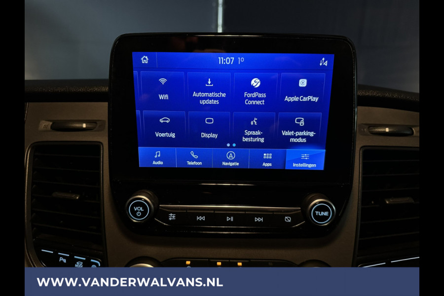 Ford Transit 2.0 TDCI 131pk L3H2 Euro6 Airco | Camera | Navigatie | Apple Carplay | Cruisecontrol Stoelverwarming, Verwarmde voorruit, Parkeersensoren, Bijrijdersbank, 2500kg trekvermogen