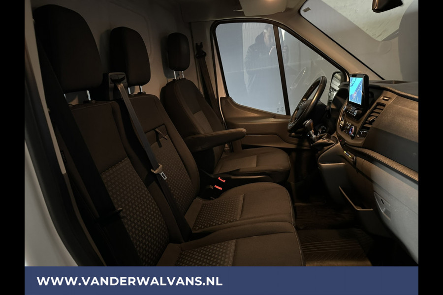Ford Transit 2.0 TDCI 131pk L3H2 Euro6 Airco | Camera | Navigatie | Apple Carplay | Cruisecontrol Stoelverwarming, Verwarmde voorruit, Parkeersensoren, Bijrijdersbank, 2500kg trekvermogen