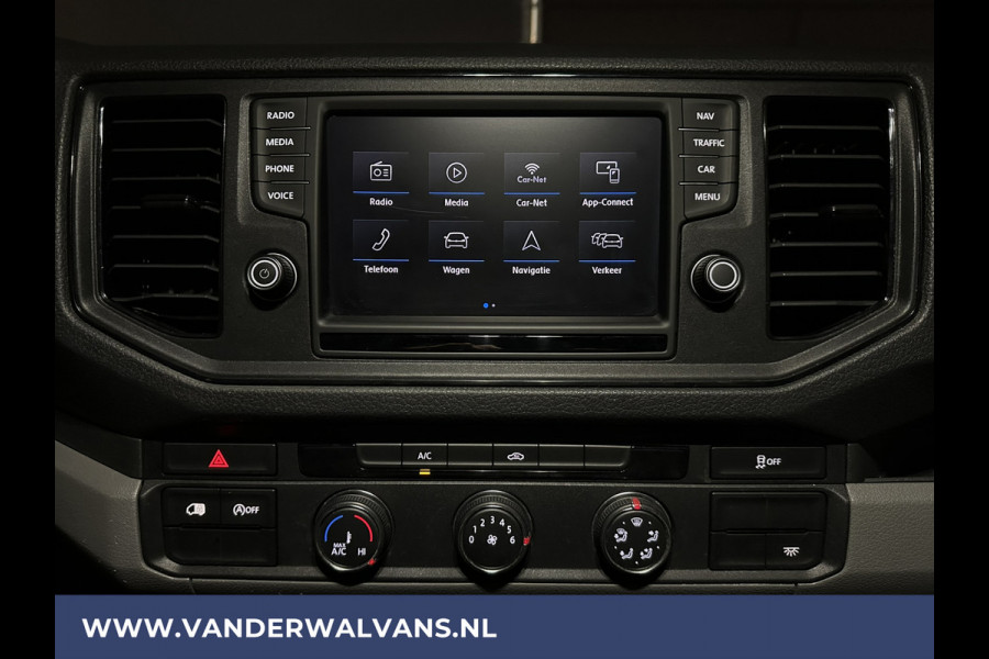 Volkswagen Crafter 2.0 TDI 140 pk L3H3 L2H2 Euro6 Airco | Navigatie | Apple Carplay | Cruisecontrol Android Auto, Bijrijdersbank, 3000kg trekvermogen, zilver