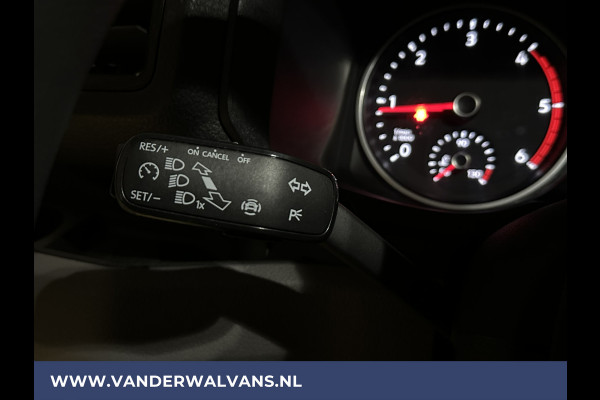 Volkswagen Crafter 2.0 TDI 140 pk L3H3 L2H2 Euro6 Airco | Navigatie | Apple Carplay | Cruisecontrol Android Auto, Bijrijdersbank, 3000kg trekvermogen, zilver