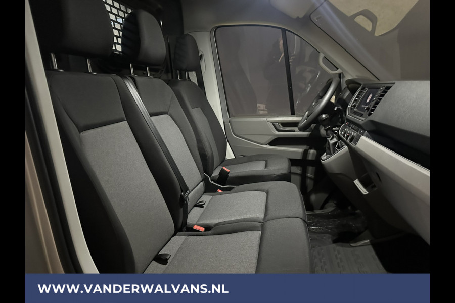Volkswagen Crafter 2.0 TDI 140 pk L3H3 L2H2 Euro6 Airco | Navigatie | Apple Carplay | Cruisecontrol Android Auto, Bijrijdersbank, 3000kg trekvermogen, zilver