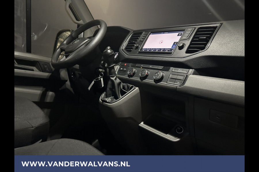 Volkswagen Crafter 2.0 TDI 140 pk L3H3 L2H2 Euro6 Airco | Navigatie | Apple Carplay | Cruisecontrol Android Auto, Bijrijdersbank, 3000kg trekvermogen, zilver