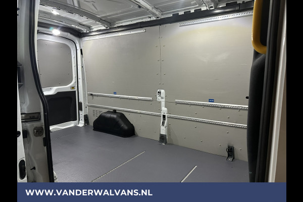 Ford Transit 2.0 TDCI 131pk L3H2 Euro6 ** Airco | Camera | Navigatie | Apple Carplay | Cruisecontrol Android Auto, Verwarmde voorruit, Stoelverwarming, Parkeersensoren, Bijrijdersbank