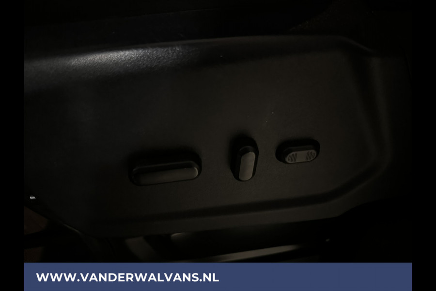 Ford Transit 2.0 TDCI 131pk L3H2 Euro6 ** Airco | Camera | Navigatie | Apple Carplay | Cruisecontrol Android Auto, Verwarmde voorruit, Stoelverwarming, Parkeersensoren, Bijrijdersbank