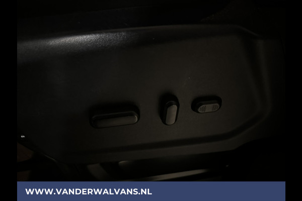 Ford Transit 2.0 TDCI 131pk L3H2 Euro6 ** Airco | Camera | Navigatie | Apple Carplay | Cruisecontrol Android Auto, Verwarmde voorruit, Stoelverwarming, Parkeersensoren, Bijrijdersbank