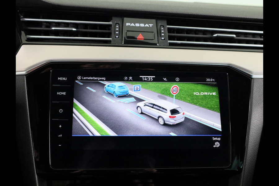 Volkswagen Passat Variant 1.5 TSI R-Line Business 150 pk Automaat (DSG) | Verlengde garantie | Navigatie | Parkeersensoren | Achteruitrijcamera | Stoelverwarming | Matrix LED koplampen |
