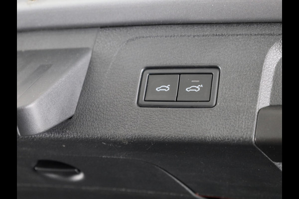 Volkswagen Passat Variant 1.5 TSI R-Line Business 150 pk Automaat (DSG) | Verlengde garantie | Navigatie | Parkeersensoren | Achteruitrijcamera | Stoelverwarming | Matrix LED koplampen |