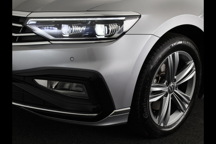 Volkswagen Passat Variant 1.5 TSI R-Line Business 150 pk Automaat (DSG) | Verlengde garantie | Navigatie | Parkeersensoren | Achteruitrijcamera | Stoelverwarming | Matrix LED koplampen |