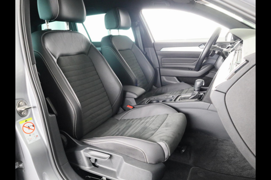 Volkswagen Passat Variant 1.5 TSI R-Line Business 150 pk Automaat (DSG) | Verlengde garantie | Navigatie | Parkeersensoren | Achteruitrijcamera | Stoelverwarming | Matrix LED koplampen |
