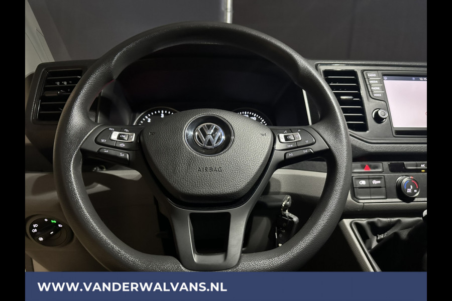 Volkswagen Crafter 2.0 TDI 177pk L3H3 L2H2 Euro6 Airco | Massagestoel | Camera | Navigatie | Apple Carplay Android Auto, Cruisecontrol, Chauffeursstoel, 3000kg trekvermogen