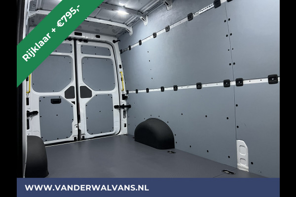 Volkswagen Crafter 2.0 TDI 140 pk Automaat L4H3 L3H2 RIJKLAAR Euro6 Airco | Camera | Apple Carplay Android Auto, Chauffeursstoel, Stoelverwarming, 3000kg Trekhaak