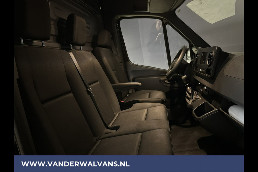 Mercedes-Benz Sprinter 317 CDI 170 pk L3H2 Euro6 # Airco | Camera | MBUX | Chauffeursstoel | Stoelverwarming | Apple carplay, Android auto, cruisecontrol, bijrijdersbank