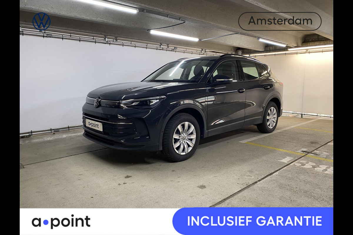 Volkswagen Tiguan 1.5 eHybrid Life Edition 204 pk Automaat (DSG) | Navigatie | Elektr. trekhaak | Parkeersensoren (Park assist) | Achteruitrijcamera | Adaptieve cruise control | Stoelverwarming | Volkswagen Tiguan 1.5 eHybrid Life Edition 204 pk Automaat (DSG) | Navigatie | Elektr. trekhaak | Parkeersensoren (Park assist) | Achteruitrijcamera | Adaptieve cruise control | Stoelverwarming |
