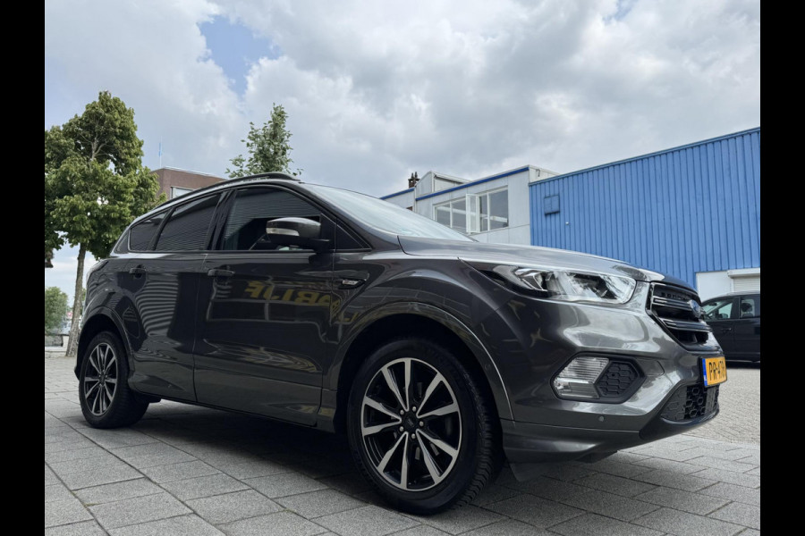 Ford Kuga 1.5 EcoBoost ST Line - Navigatie I Airco I Leer I PDC I Trekhaak I Dealer onderhouden