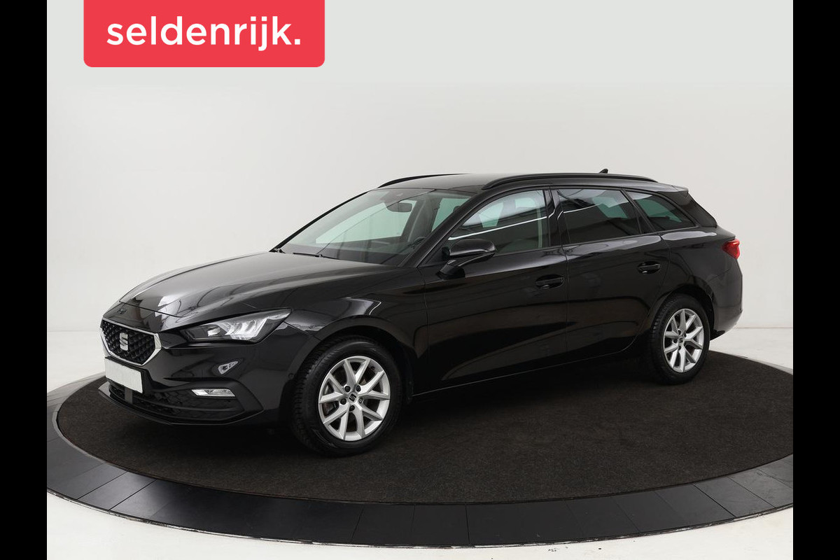 Seat Leon 1.5 eTSI Style | Stoel & stuurverwarming | Carplay | Navigatie | Full LED | Climate control | Parkeerhulp | Cruise control