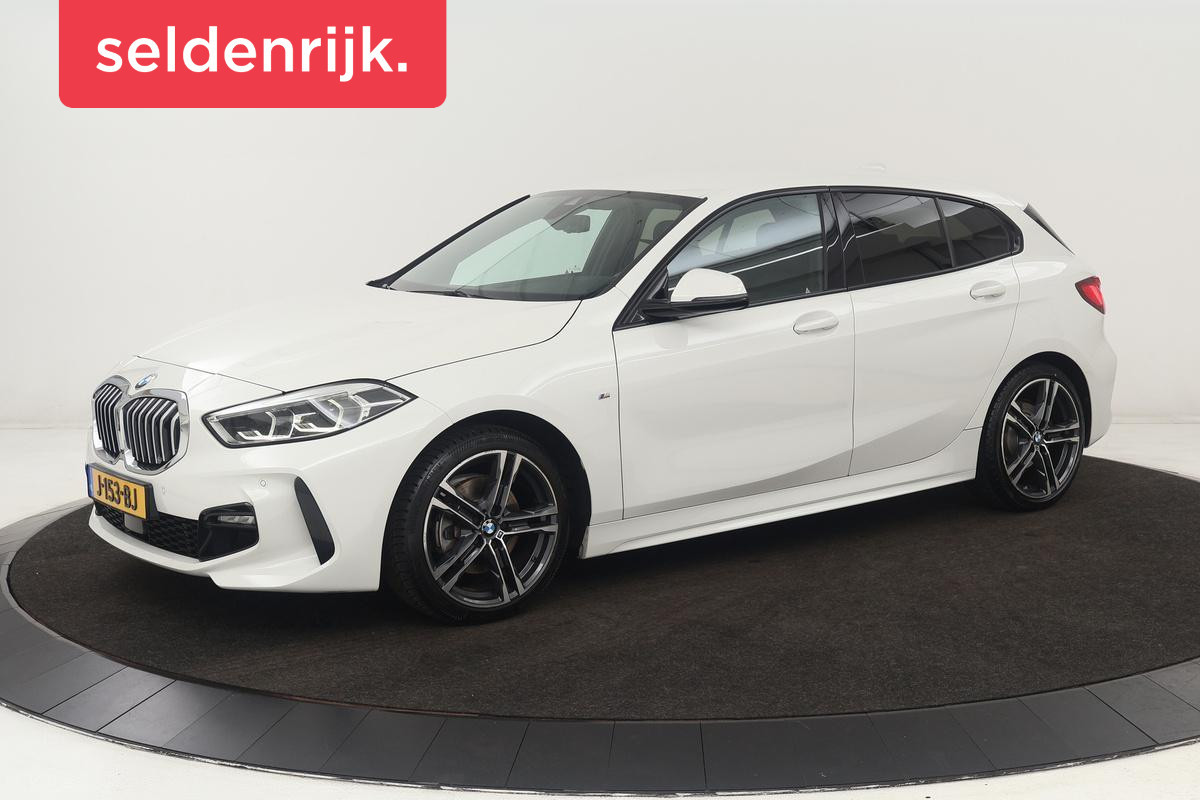 BMW 1-serie 118i M Sport | Carplay | Sportstoelen | Full LED | Live Cockpit | Navigatie | Climate control | PDC | Cruise control | Getint glas BMW 1-serie 118i M Sport | Carplay | Sportstoelen | Full LED | Live Cockpit | Navigatie | Climate control | PDC | Cruise control | Getint glas