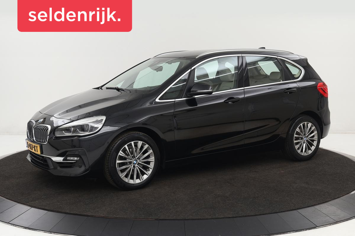 BMW 2 Serie Active Tourer 218i High Executive | Luxury Line | Leder | Stoelverwarming | Camera | Head-Up | Navigatie | Full LED | PDC | Climate control BMW 2 Serie Active Tourer 218i High Executive | Luxury Line | Leder | Stoelverwarming | Camera | Head-Up | Navigatie | Full LED | PDC | Climate control