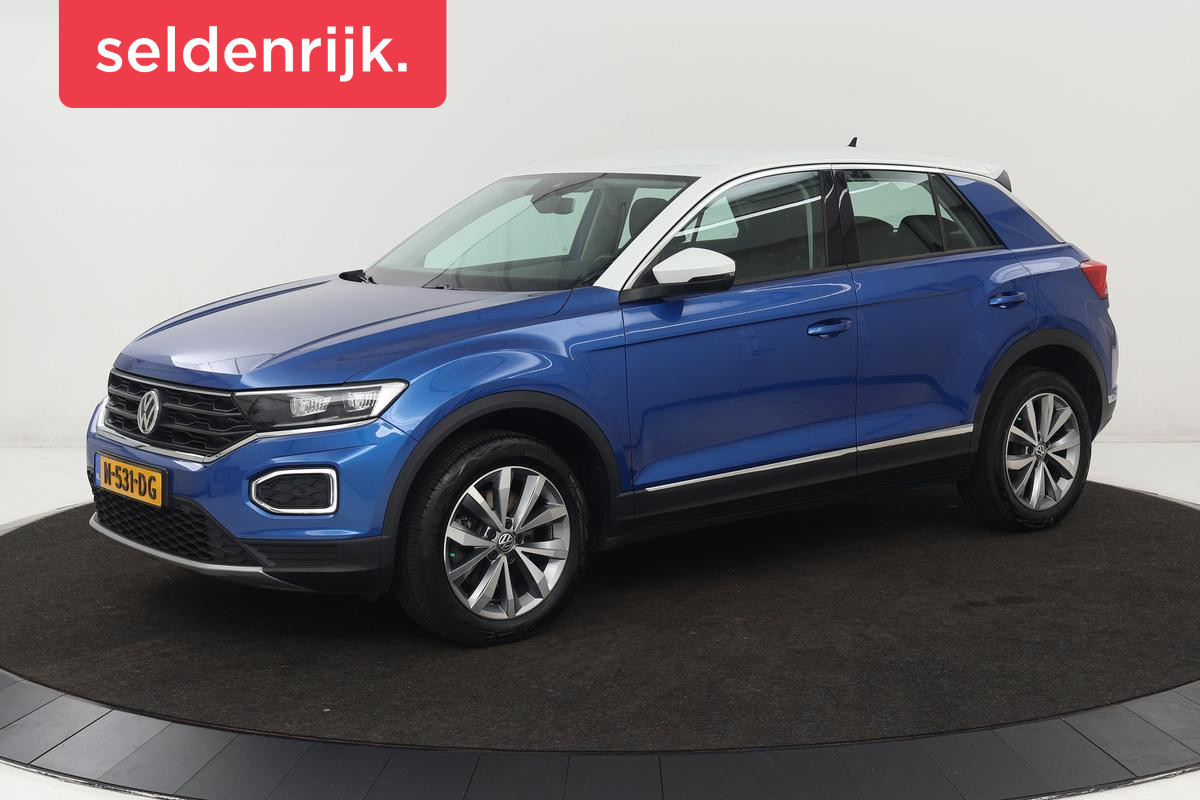 Volkswagen T-Roc 1.5 TSI Sport | Stoelverwarming | Full LED | Trekhaak | Navigatie | Climate control | PDC | Sportstoelen | Cruise control | Bluetooth