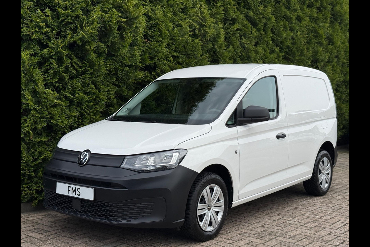Volkswagen Caddy Cargo 1.5 TSI CarPlay Camera Volkswagen Caddy Cargo 1.5 TSI CarPlay Camera
