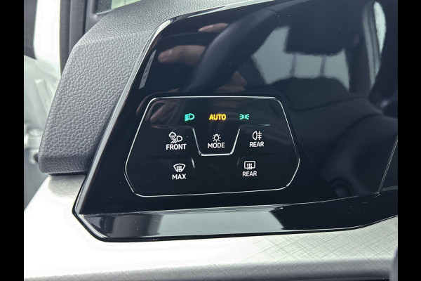 Volkswagen GOLF Variant 1.0 TSI Life Business (NAVIGATIE, STOEL-/STUURVERWARMING, CAMERA, MASSAGESTOELEN, 1e EIGENAAR)