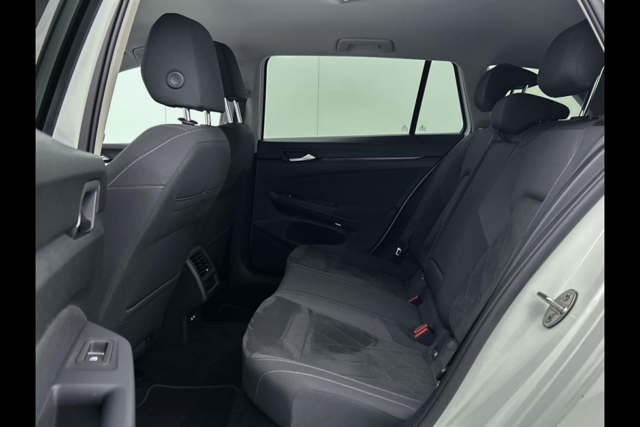 Volkswagen GOLF Variant 1.0 TSI Life Business (NAVIGATIE, STOEL-/STUURVERWARMING, CAMERA, MASSAGESTOELEN, 1e EIGENAAR)