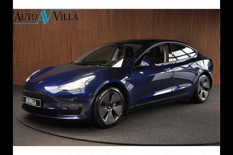 Tesla Model 3 Long Range AWD 78 kWh Autopilot ACC Stuurverw. PDC Leer Navi Panoramadak 360° Elektr. achterklep Stoelverwarming voor & achter Climate voor & achter LM velgen BTW auto! Nieuw!