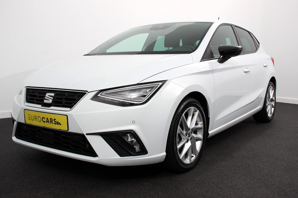 Seat Ibiza 1.0 TSI 110 pk Automaat FR | Navigatie Apple Carplay/Android Auto Adaptive Cruise Control Stoelverwarming Full LED Parkeersensoren Camera Virtual Cockpit Keyless Go Seat Ibiza 1.0 TSI 110 pk Automaat FR | Navigatie Apple Carplay/Android Auto Adaptive Cruise Control Stoelverwarming Full LED Parkeersensoren Camera Virtual Cockpit Keyless Go