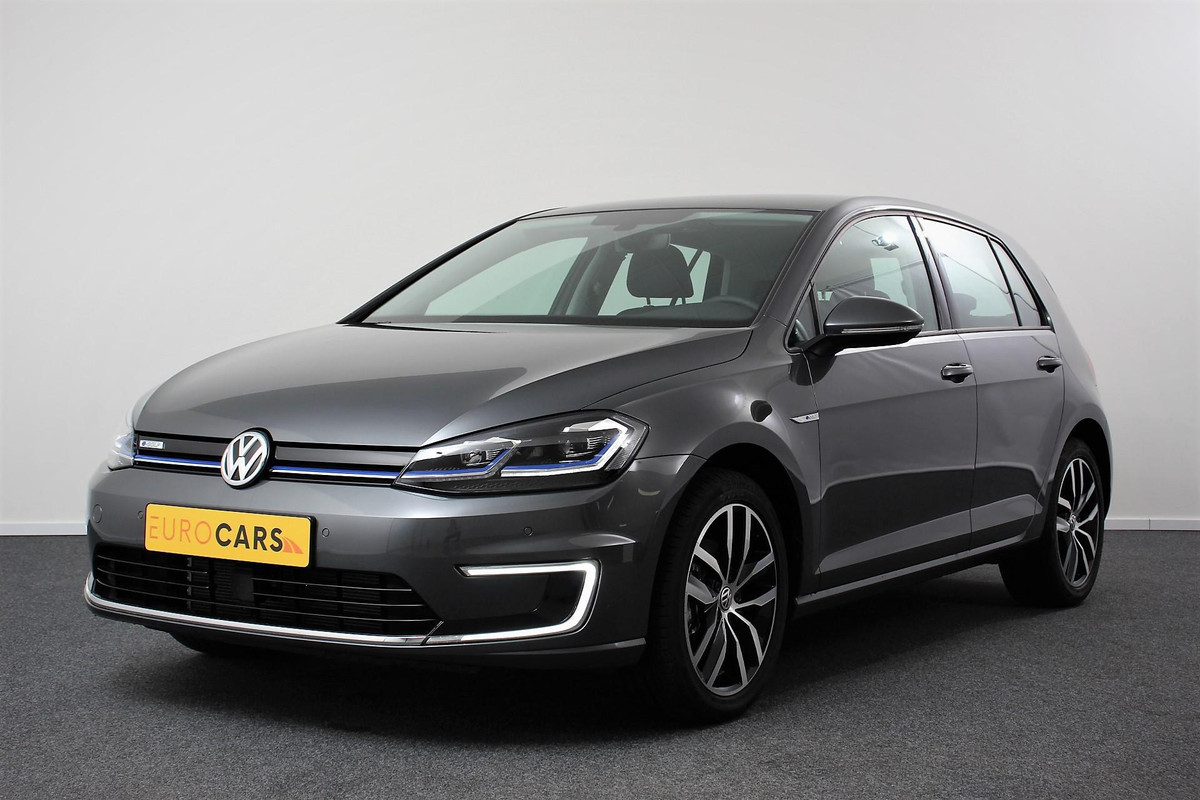 Volkswagen e-Golf e-Golf Navigatie Digitale cockpit Led Bluetooth Cruise control adaptive Lichtmetalen Velgen Volkswagen e-Golf e-Golf Navigatie Digitale cockpit Led Bluetooth Cruise control adaptive Lichtmetalen Velgen