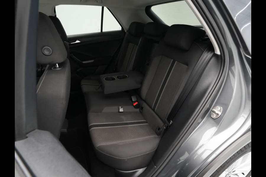 Volkswagen T-Roc 1.0 TSI 110pk Style Navigatie Pdc Acc Lm Velgen 217