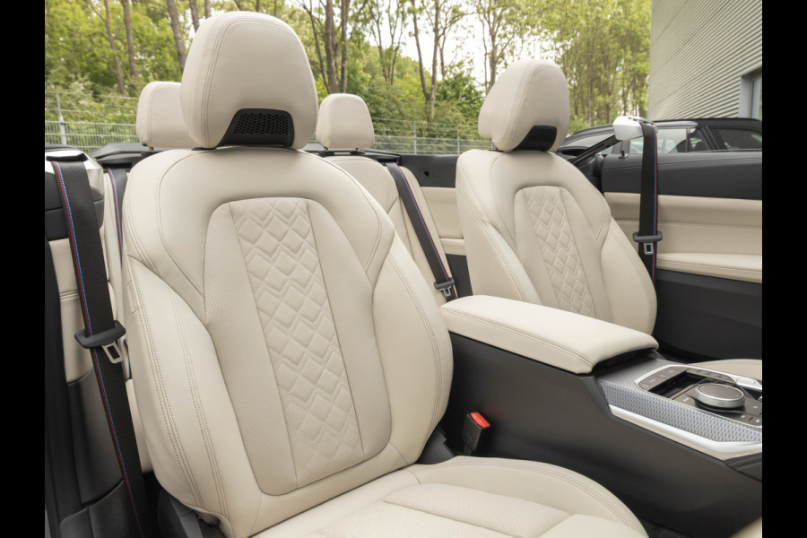 BMW 4 Serie Cabrio M440i xDrive - Individual Leder - Stoelventilatie - Standkachel