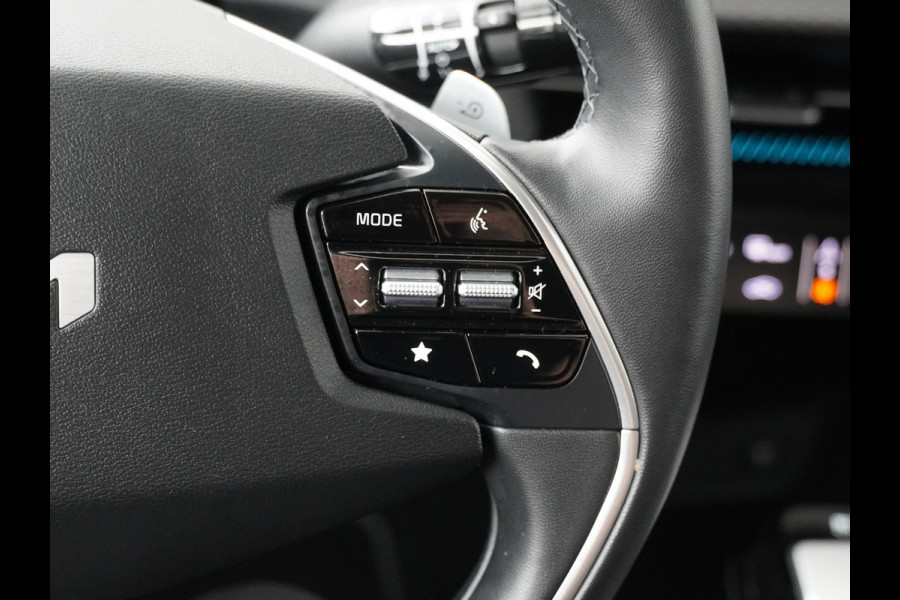 Kia Ev6 Plus 77.4 kWh Apple Carplay/ Android Auto - Cruise Control Adaptief - Dodehoekdetectie - Navigatie - Stoel/Stuurverwarming - Fabrieksgarantie tot 04-2031