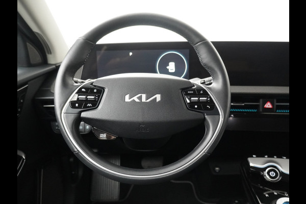 Kia Ev6 Plus 77.4 kWh Apple Carplay/ Android Auto - Cruise Control Adaptief - Dodehoekdetectie - Navigatie - Stoel/Stuurverwarming - Fabrieksgarantie tot 04-2031