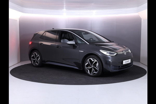 Volkswagen ID.3 First Plus 58 kWh 204 pk | Navigatie | Parkeersensoren | Achteruitrijcamera | Adaptieve cruise control | Matrix LED koplampen | Stoelverwarming |