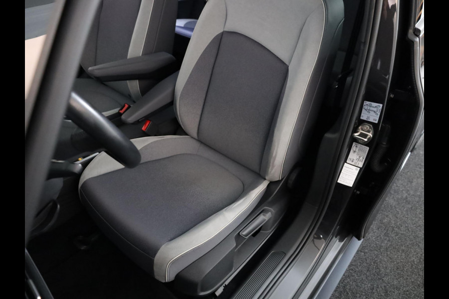 Volkswagen ID.3 First Plus 58 kWh 204 pk | Navigatie | Parkeersensoren | Achteruitrijcamera | Adaptieve cruise control | Matrix LED koplampen | Stoelverwarming |
