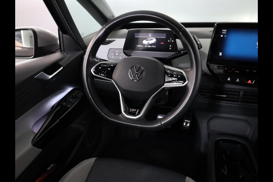 Volkswagen ID.3 First Plus 58 kWh 204 pk | Navigatie | Parkeersensoren | Achteruitrijcamera | Adaptieve cruise control | Matrix LED koplampen | Stoelverwarming |